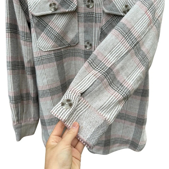 Steve Madden NWOT High Noon Cozy Gray Pink Plaid Flannel Sherpa Shacket Medium - Picture 5 of 10
